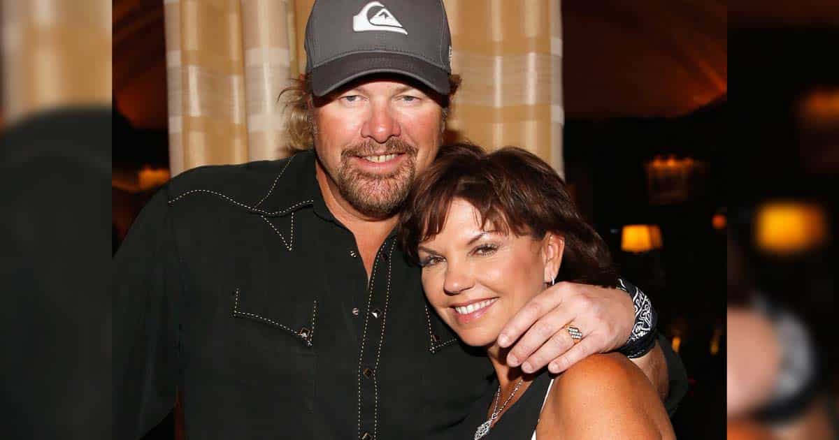 Toby Keith Wife Age - Image to u