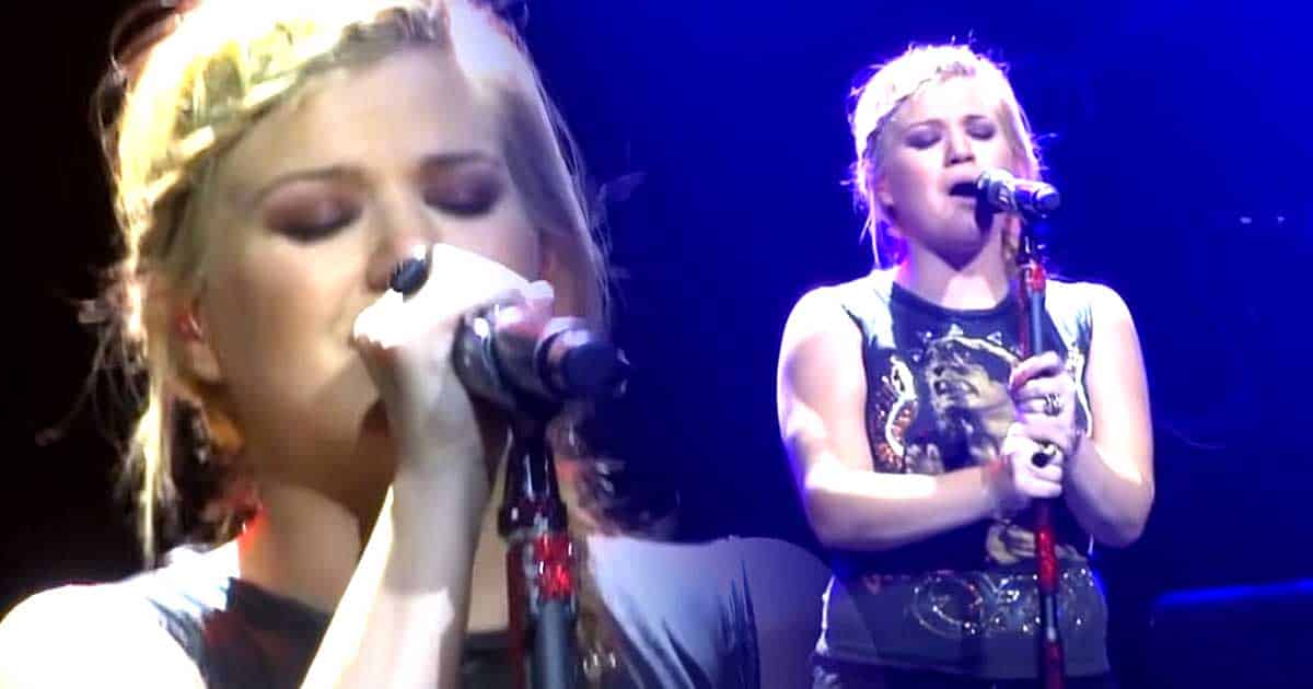 Kelly Clarkson Gives An Emotional Performance of “Go Rest High On That Mountain”