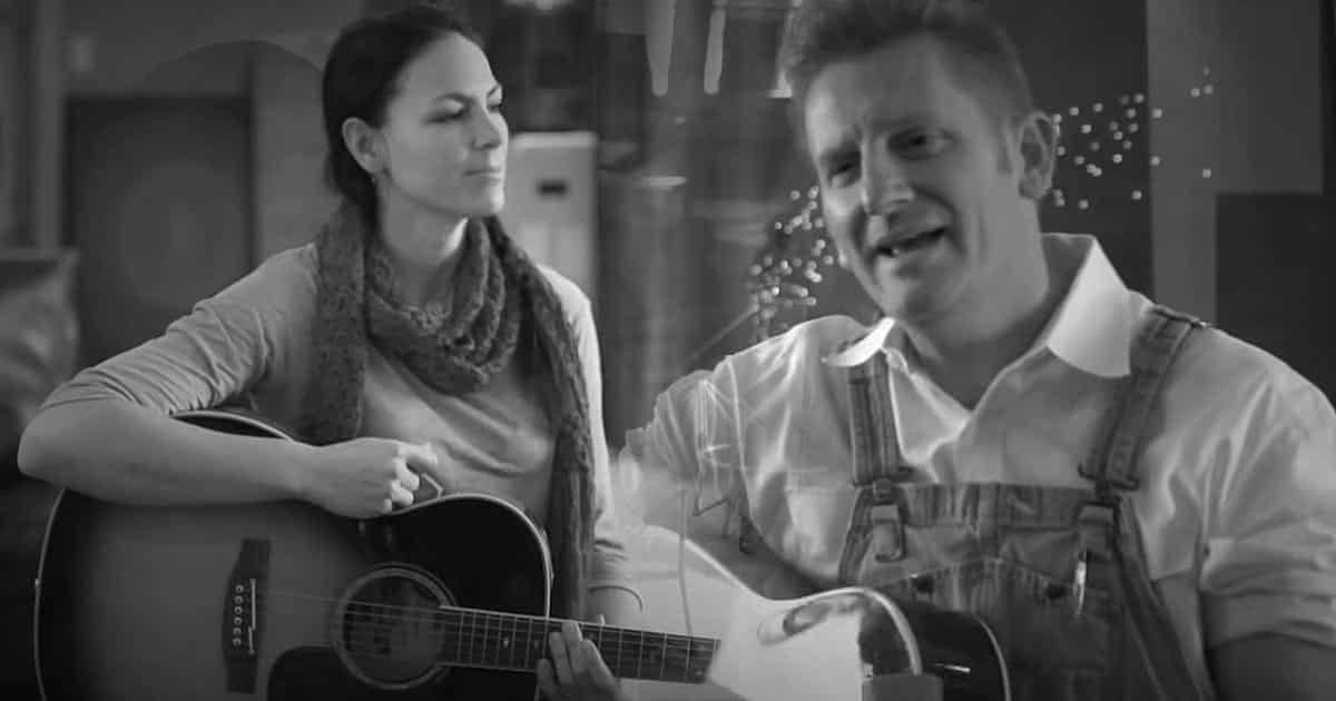 ﻿Joey + Rory, Leave It There