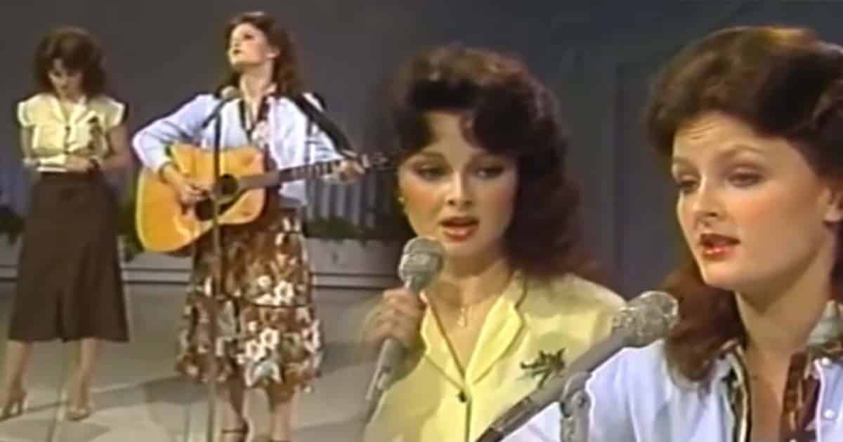 The Judds Perform a Heartrending Cover of Dolly Parton’s “Coat of Many Colors”