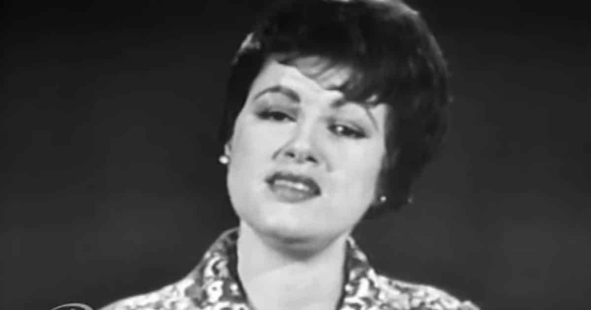 Did You Know? Patsy Cline Wasn’t a Big Fan of Her First Number One Country Hit “I Fall to Pieces”