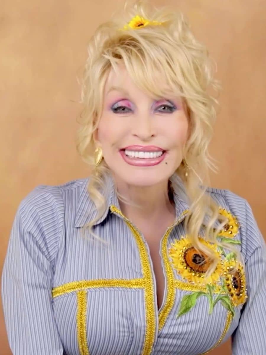 1. Dolly (15 Richest Country Artists)